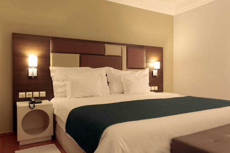 标准单人间, Tui Suneo Kenzi Europa