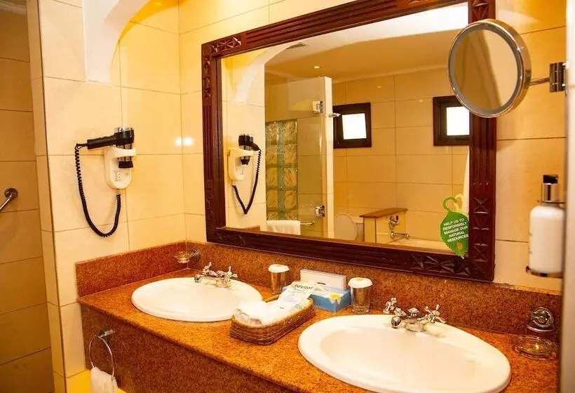 اتاق لوکس با چشم‌انداز باغ, Serena Beach Resort & Spa