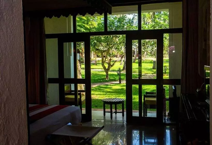 اتاق لوکس با چشم‌انداز باغ, Serena Beach Resort & Spa
