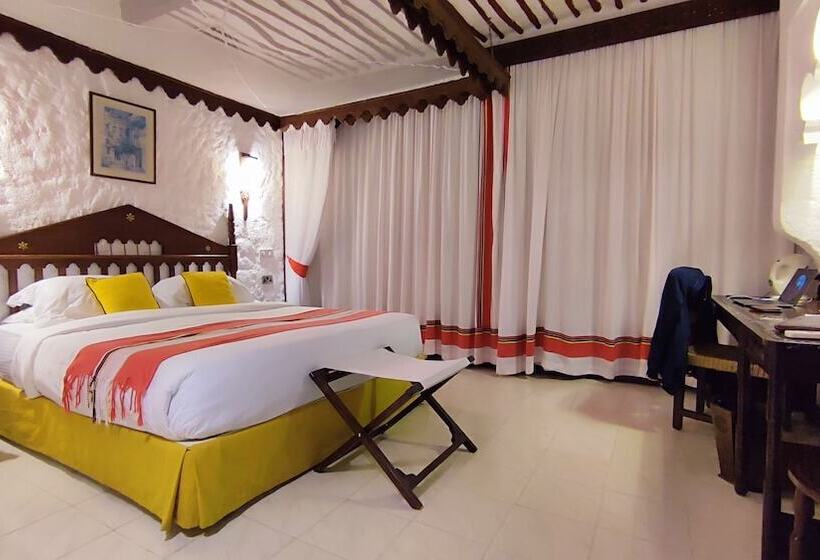 חדר דלוקס נוף לגינה, Serena Beach Resort & Spa