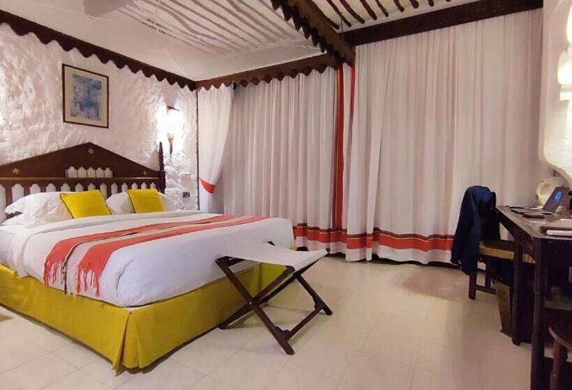 חדר דלוקס מיטת קווין, Serena Beach Resort & Spa