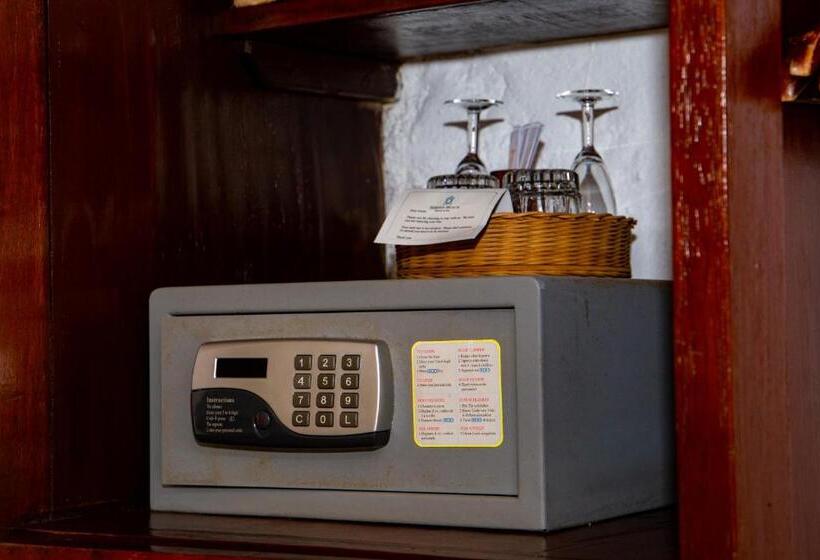 חדר דלוקס נוף לגינה, Serena Beach Resort & Spa