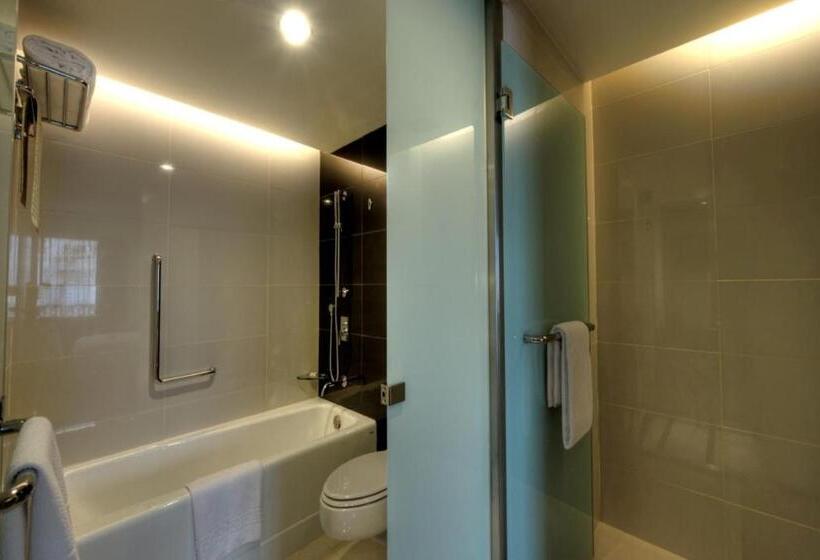 اتاق سوپریور با تخت بزرگ, Seri Pacific Hotel Kuala Lumpur