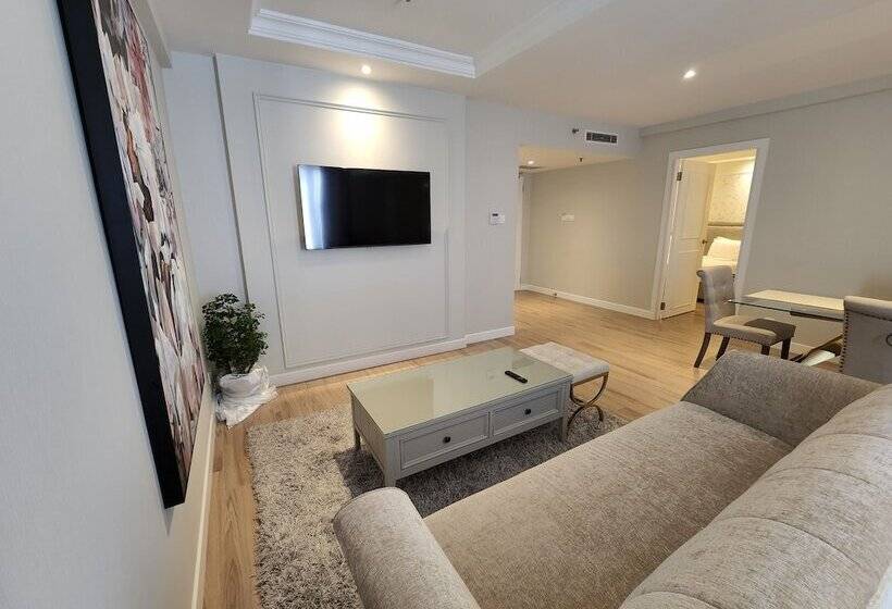 جناح, The Palace Hotel Kota Kinabalu