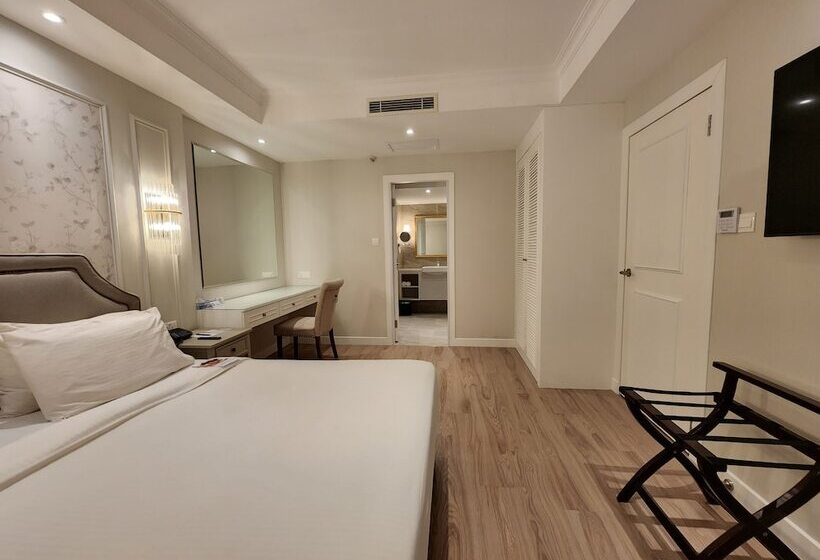 جناح, The Palace Hotel Kota Kinabalu