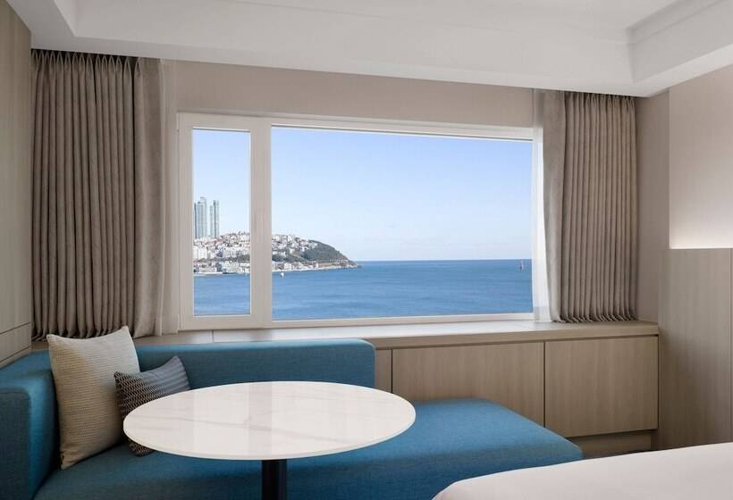 اتاق لوکس با چشم‌انداز, The Westin Josun Busan