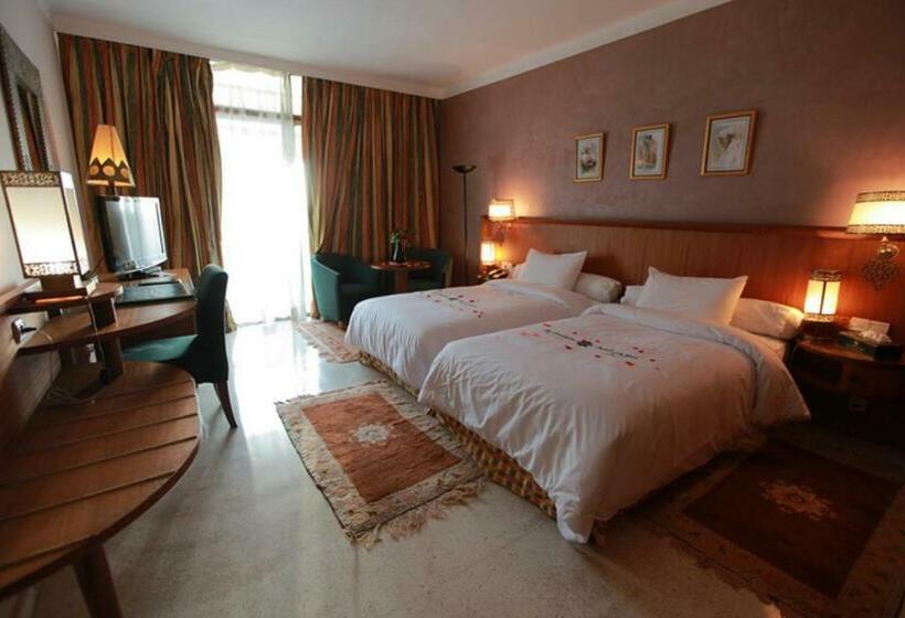 Номер Deluxe, Transatlantique