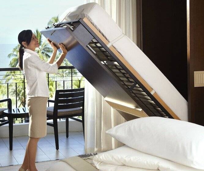 חדר אקזקיוטיב נוף לים, Shangrila Golden Sands, Penang