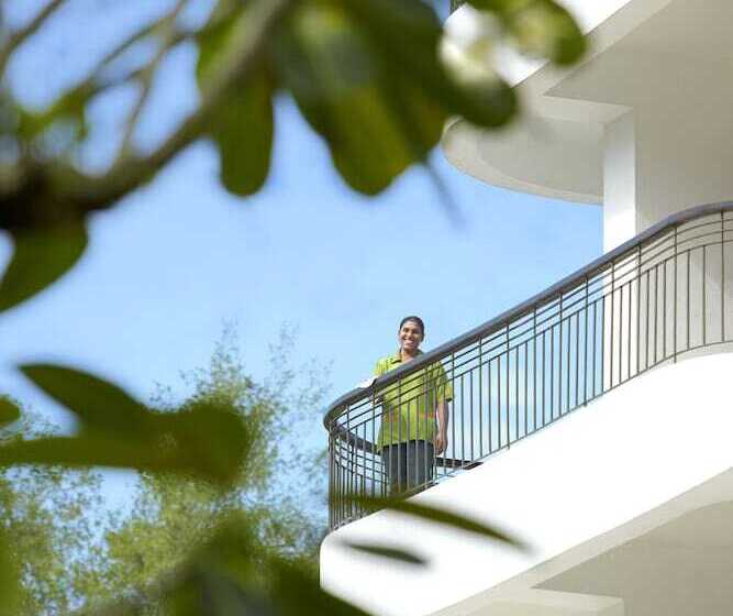 חדר אקזקיוטיב נוף לים, Shangrila Golden Sands, Penang