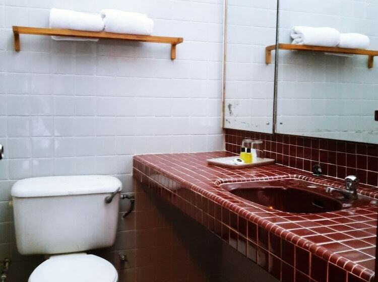 Quarto Triplo Standart, Shah S Beach Resort