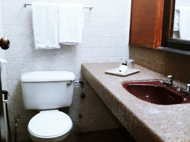 Quarto Triplo Standart, Shah S Beach Resort