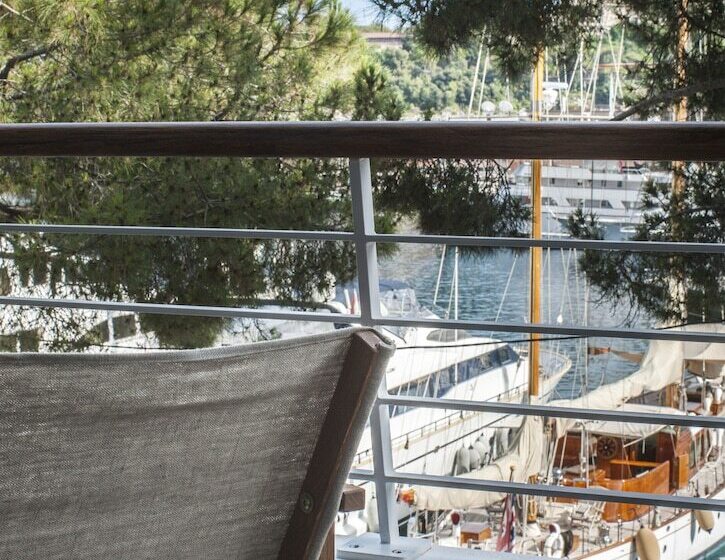 اتاق استاندارد با چشم‌انداز دریا, Boutique Hotel Miramar