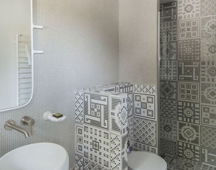 اتاق استاندارد با بالکن و چشمانداز دریا, Boutique Hotel Miramar