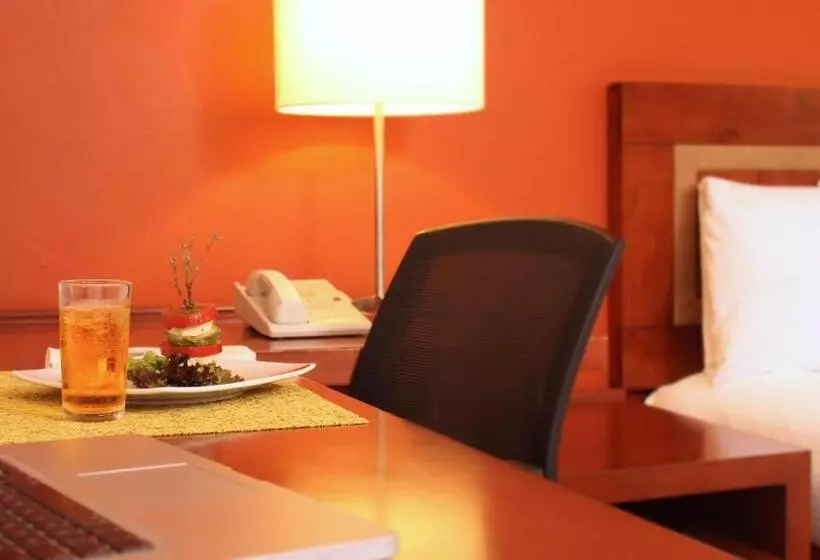 سوییت جونیور, Fiesta Inn Villahermosa Cencali