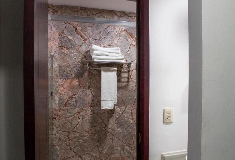 חדר סטנדרט, Wyndham Garden Los Mochis Plaza Inn