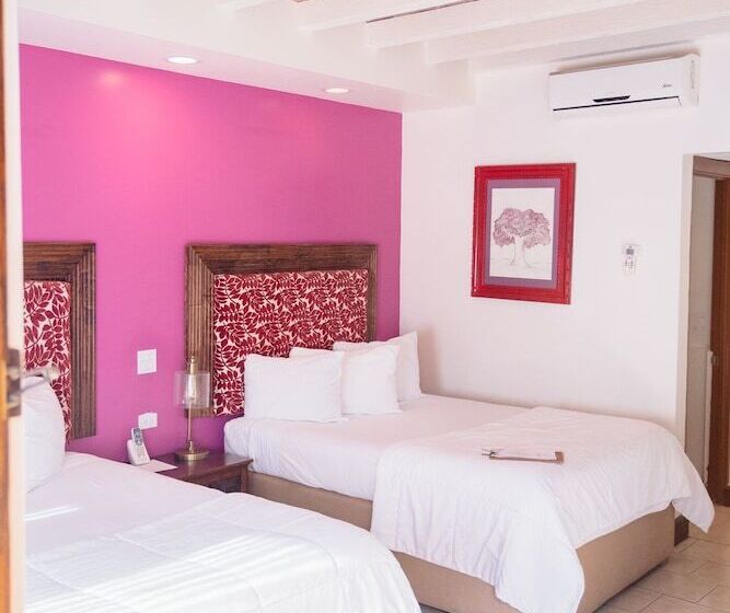 带2个双人床的标准工作室, Posada El Rey Sol