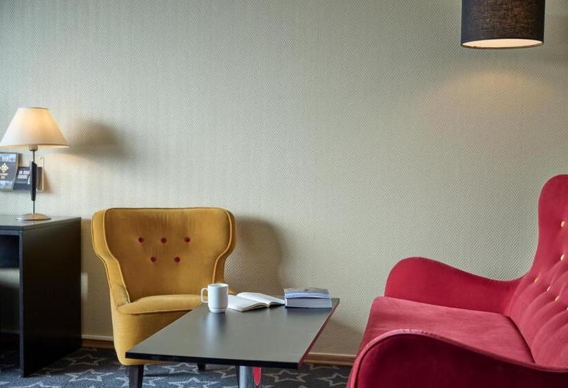 חדר דלוקס עם מרפסת, Klubben