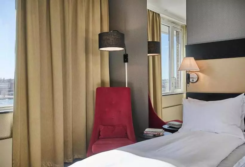 Quarto standard, Klubben