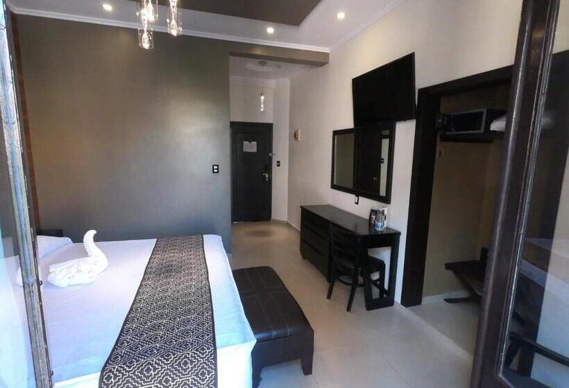 اتاق استاندارد با تخت بزرگ, San Diego