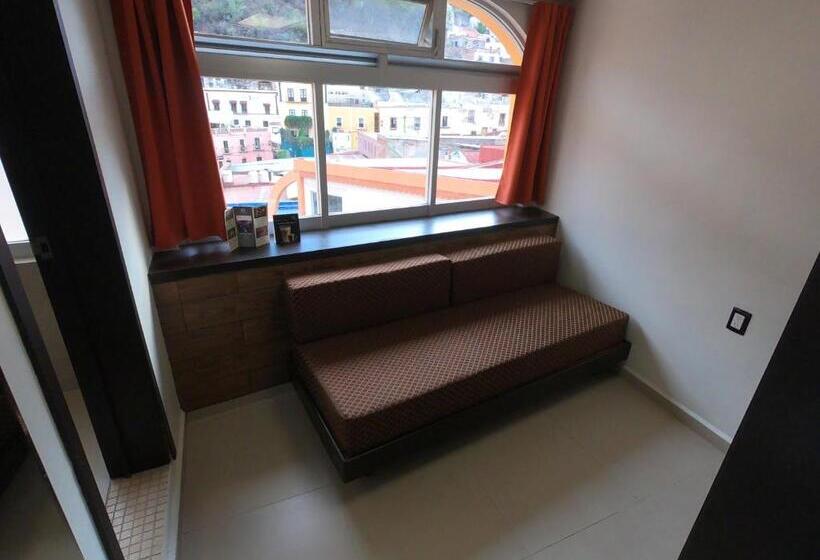 سوئیت پنت هاوس, San Diego