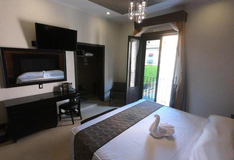 اتاق استاندارد با تخت بزرگ, San Diego