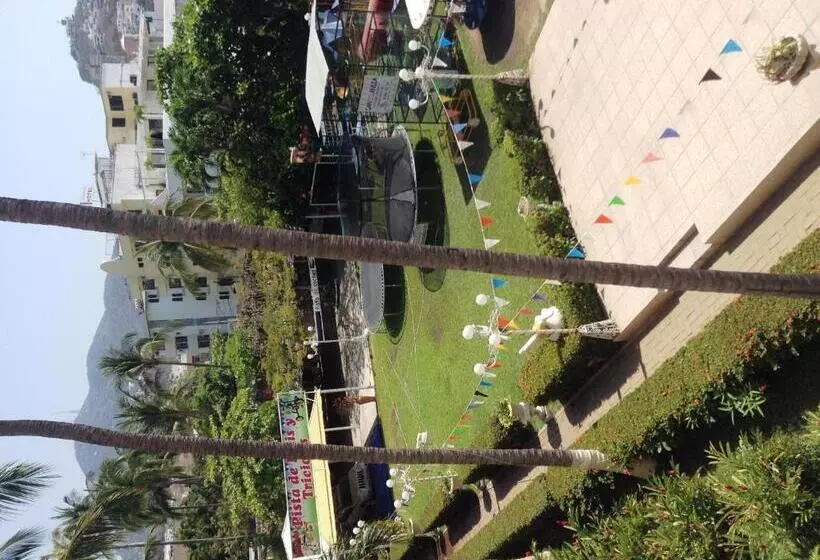 اتاق استاندارد, Sands Acapulco Hotel & Bungalows