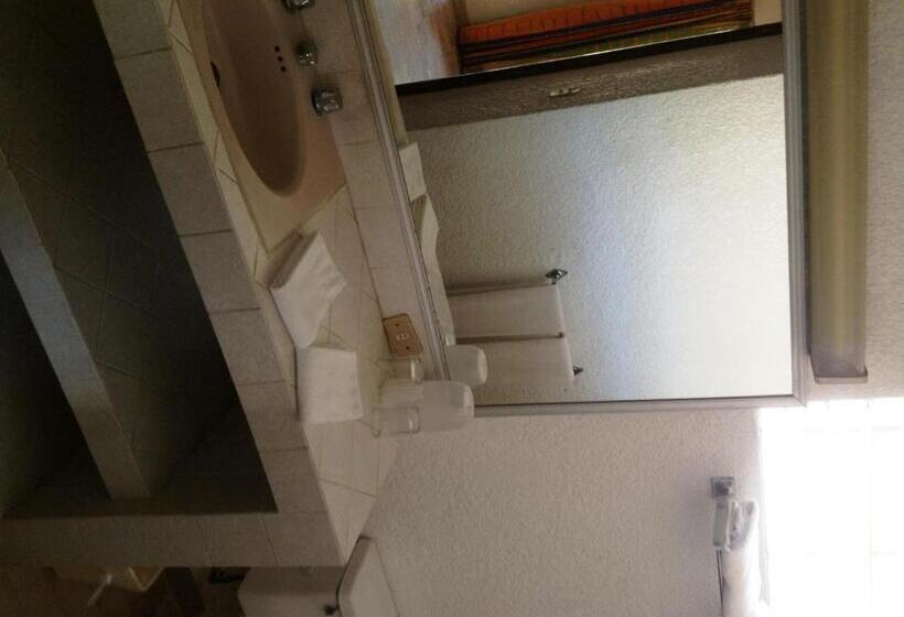 スタンダードバンガロー, Sands Acapulco Hotel & Bungalows