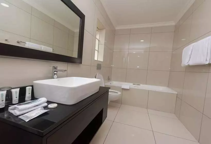 استودیوی استاندارد, Sunbird Lilongwe