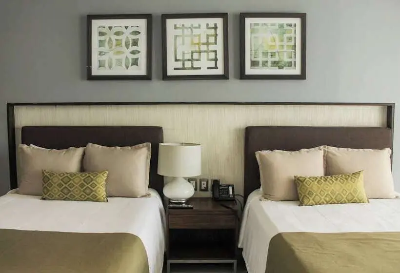 اتاق لوکس, The Inn At Mazatlan