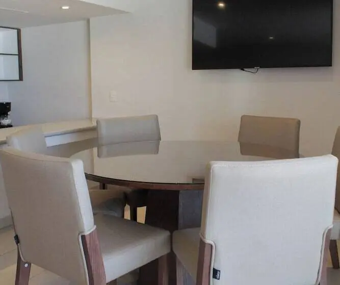 سوییت جونیور با چشم‌انداز جانبی دریا, The Inn At Mazatlan