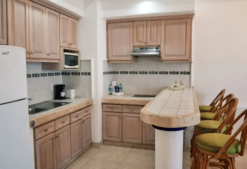 سوییت با چشم‌انداز دریا, The Inn At Mazatlan