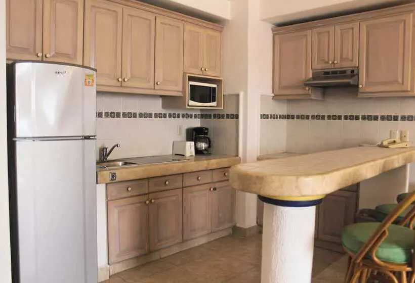 سوییت با چشم‌انداز دریا, The Inn At Mazatlan