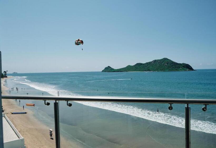 סוויטת דלוקס נוף לים, The Inn At Mazatlan