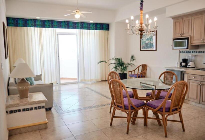 סוויטת ג'וניור נוף לים, The Inn At Mazatlan