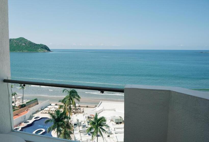 סוויטת ג'וניור נוף לים, The Inn At Mazatlan