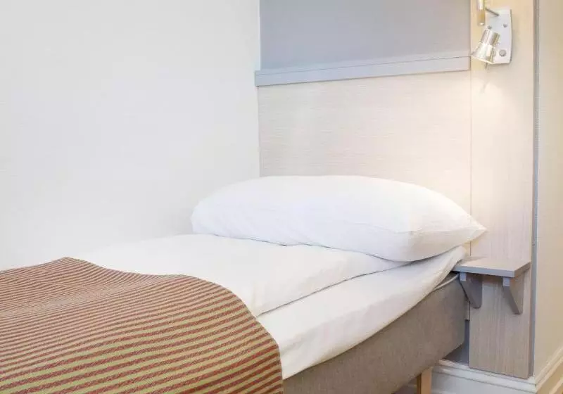 スタンダードシングルルーム, Vinger Hotell