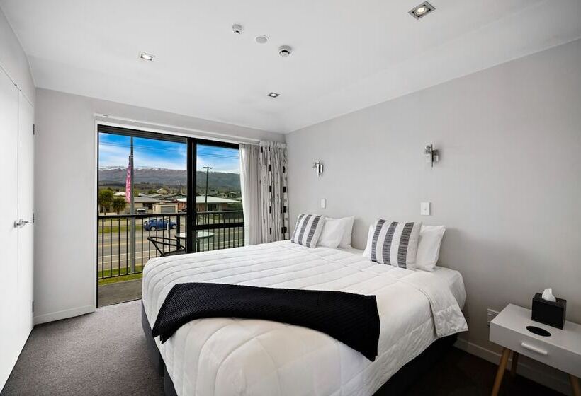 آپارتمان 1 خوابه, Avenue Motel