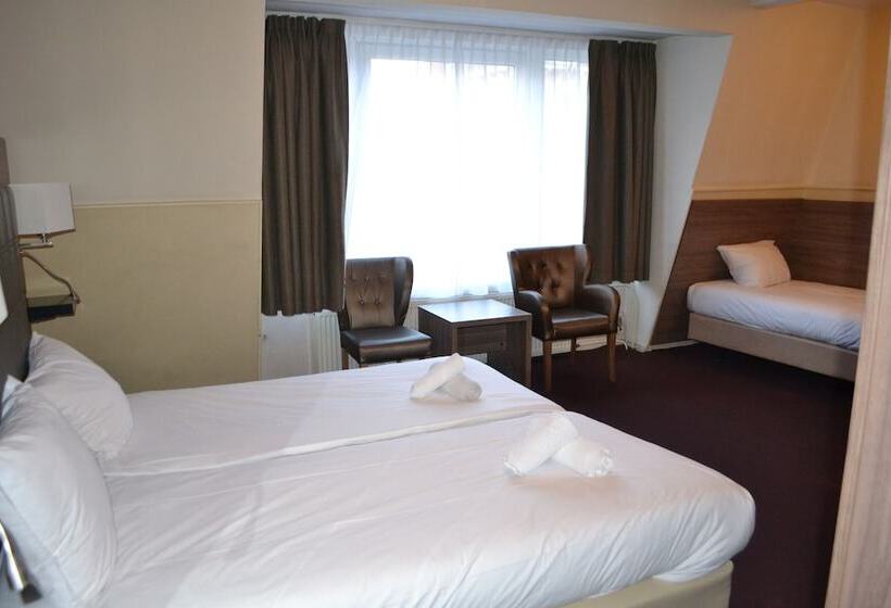 Pokój Standard Trzyosobowy, Aadam Hotel Wilhelmina