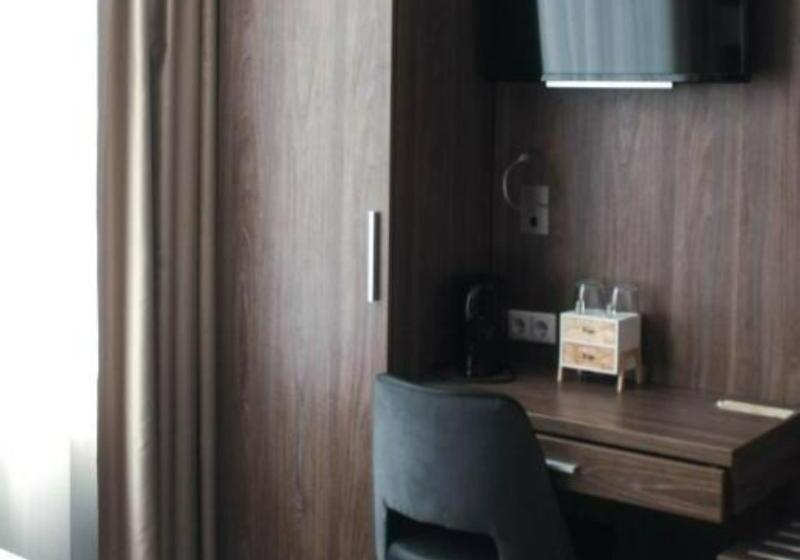 Pokój Standard Jednoosobowy, Aadam Hotel Wilhelmina