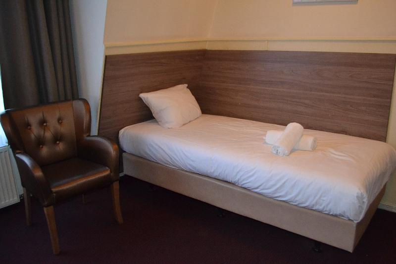 Pokój Standard Jednoosobowy, Aadam Hotel Wilhelmina