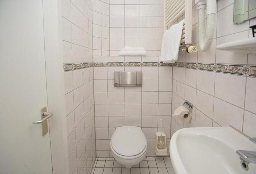 חדר סטנדרט, Breitner