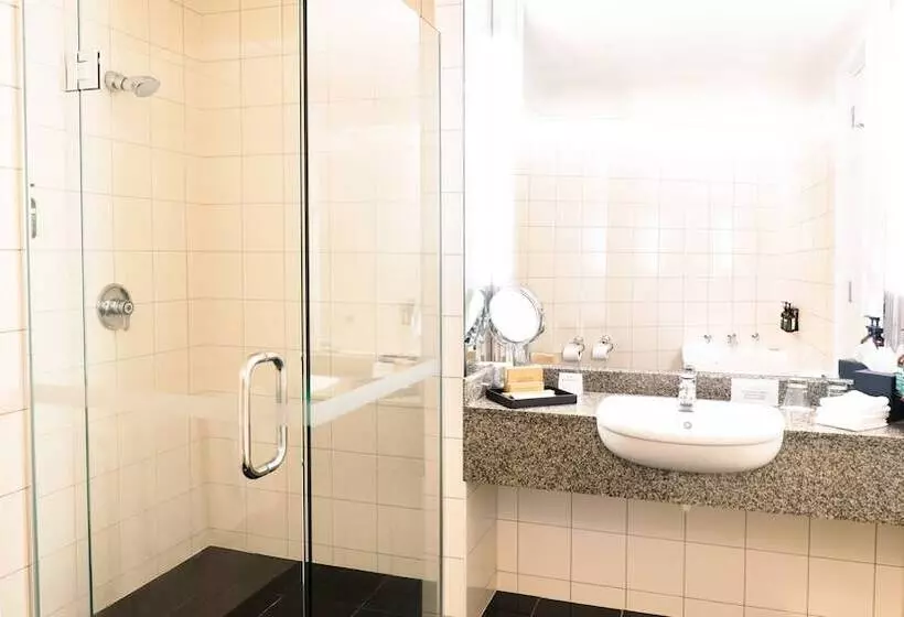 オーシャンビューのプレミアムルーム。, Crowne Plaza Auckland, An Ihg