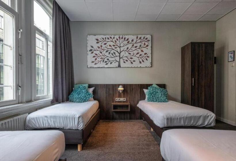 اتاق استاندارد چهار تخته, Damsquare