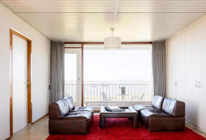 סוויטת סניור נוף לים, De Milliano