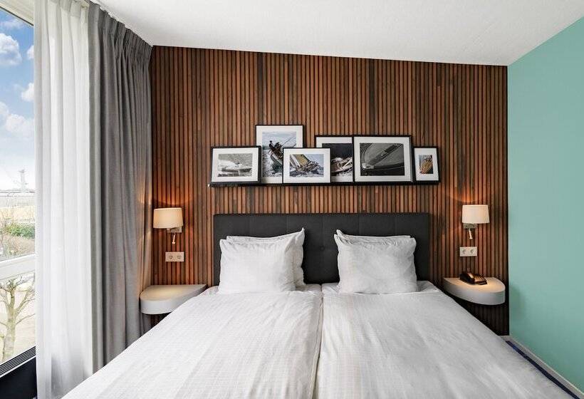 חדר סטנדרט נוף לנהר, Delta