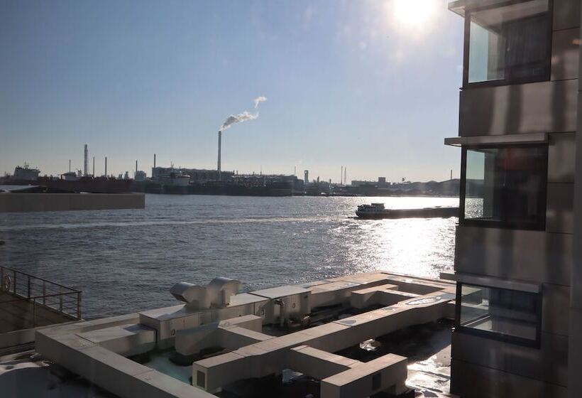 חדר סטנדרט נוף לנהר, Delta