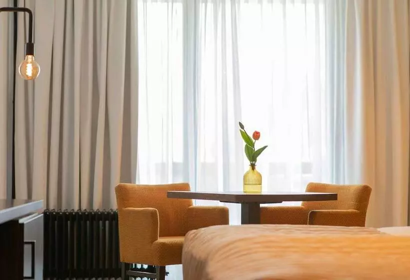 Deluxe Room with Balcony, Grand Hotel Beatrix