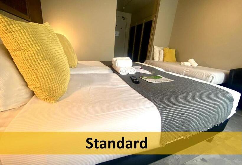 غرفة قياسية ثلاثية, Grand Hotel Central