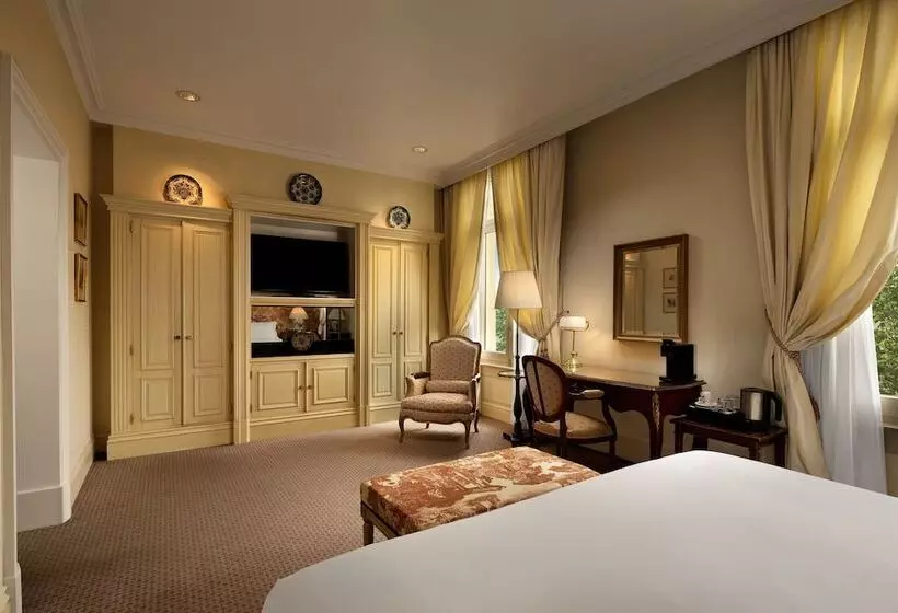 Premium room with river view, Intercontinental Amstel Amsterdam By Ihg