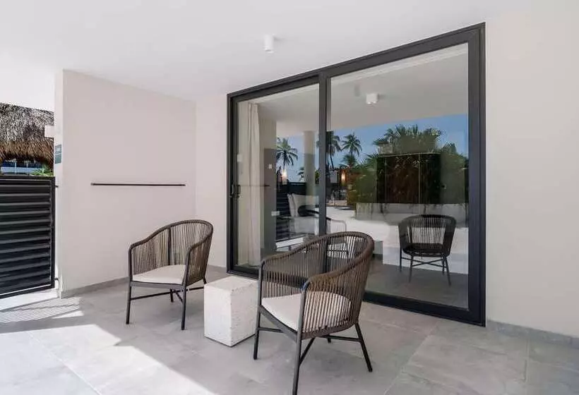اتاق لوکس, Mangrove Beach Corendon Curacao Allinclusive Resort, Curio By Hilton